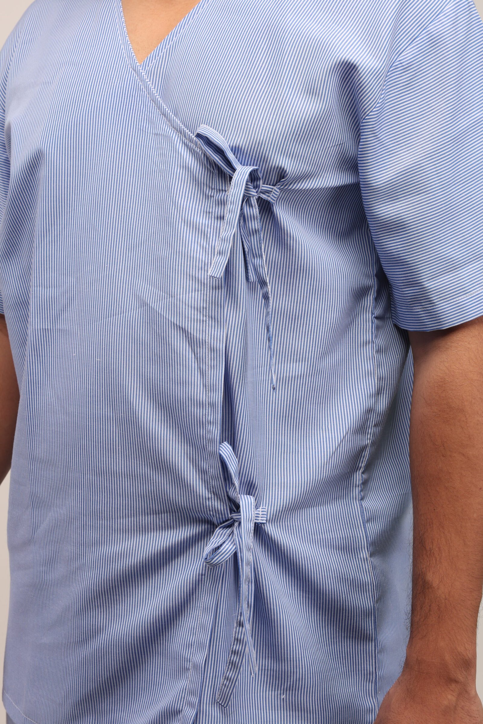 Overlap Male Patient Uniform With Tie-Up