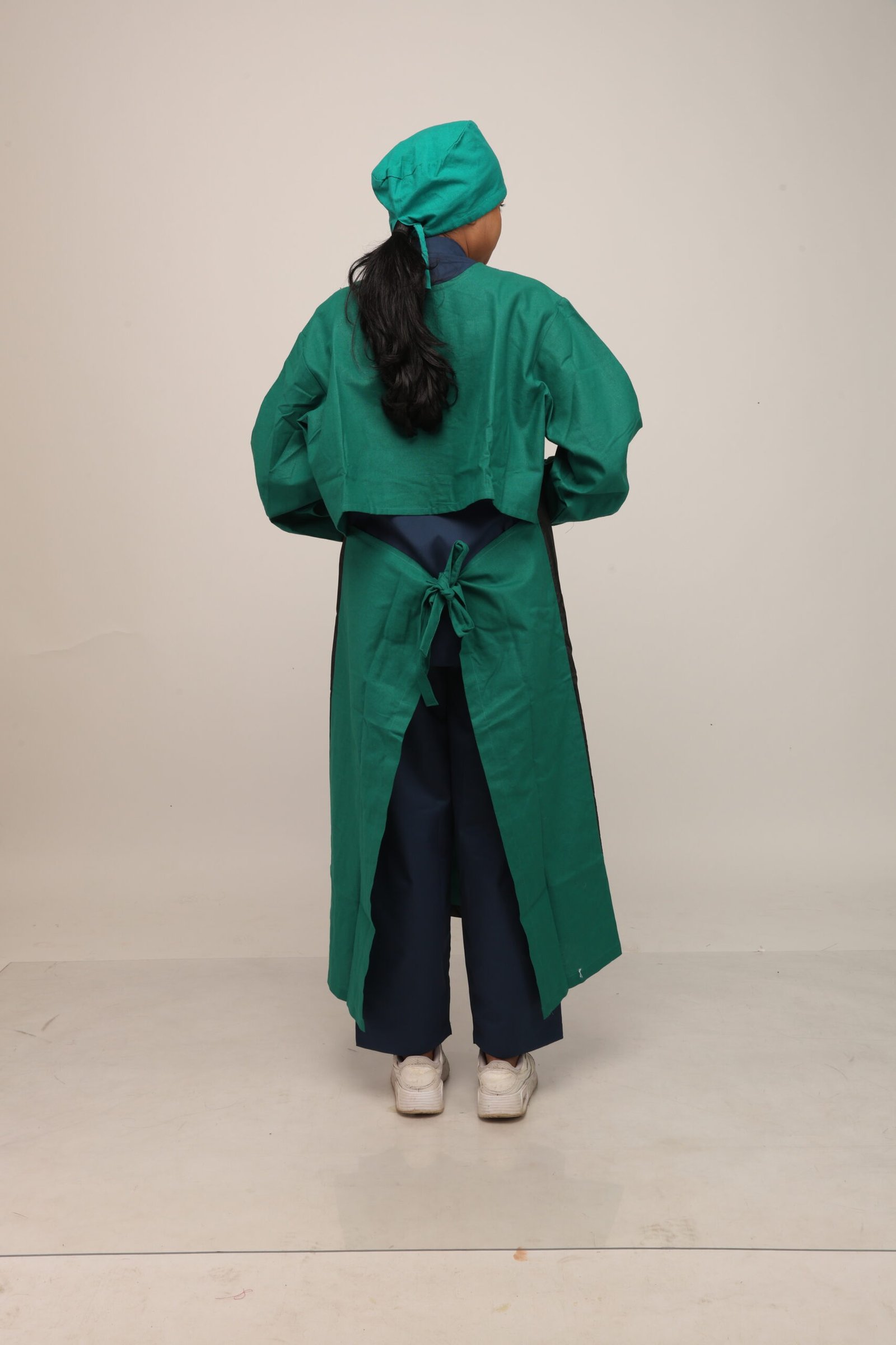 Gown Regular back